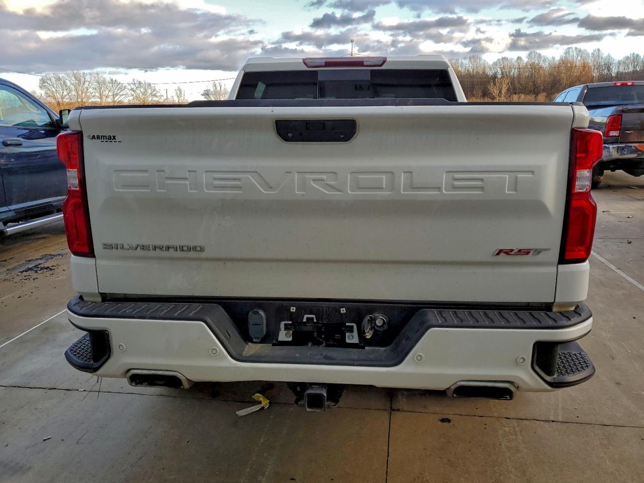 2021 CHEVROLET Silverado
