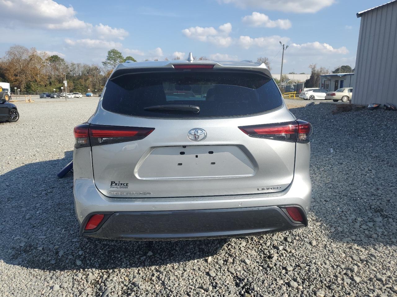2024 TOYOTA HIGHLANDER