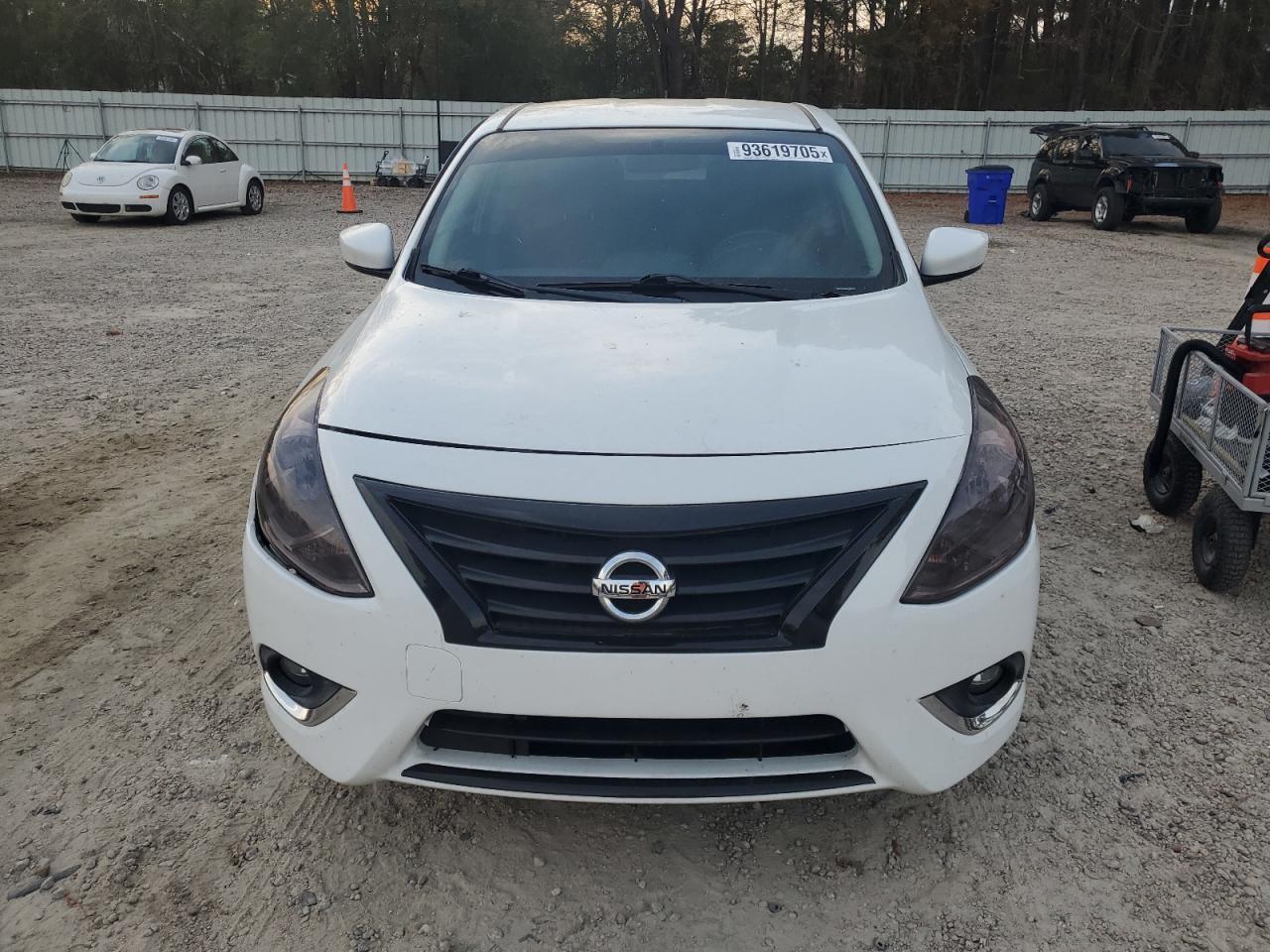 2017 NISSAN VERSA