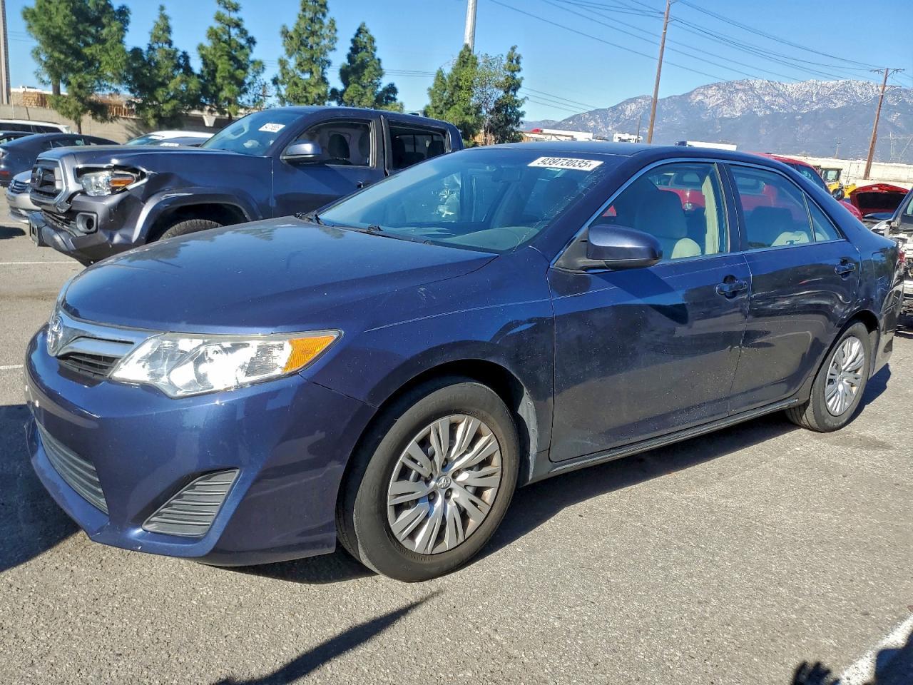 2014 TOYOTA CAMRY
