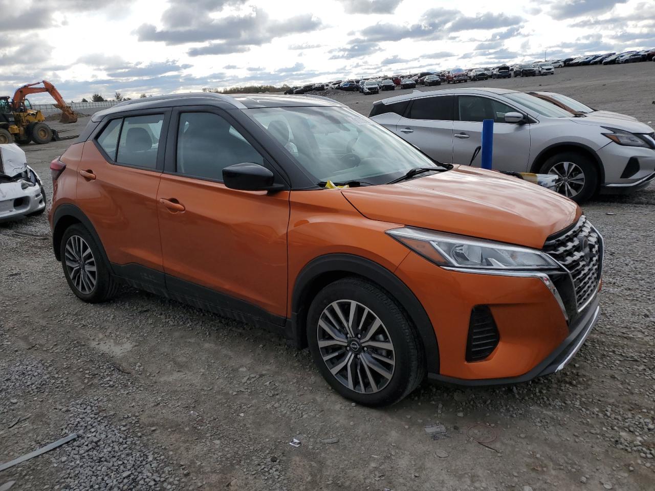 2023 NISSAN KICKS