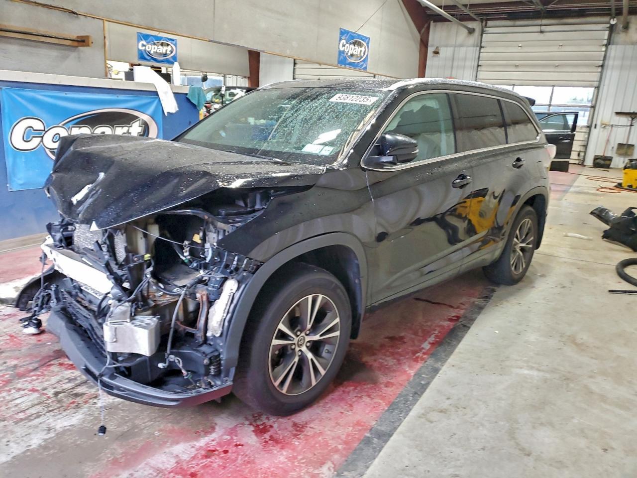 2016 TOYOTA HIGHLANDER