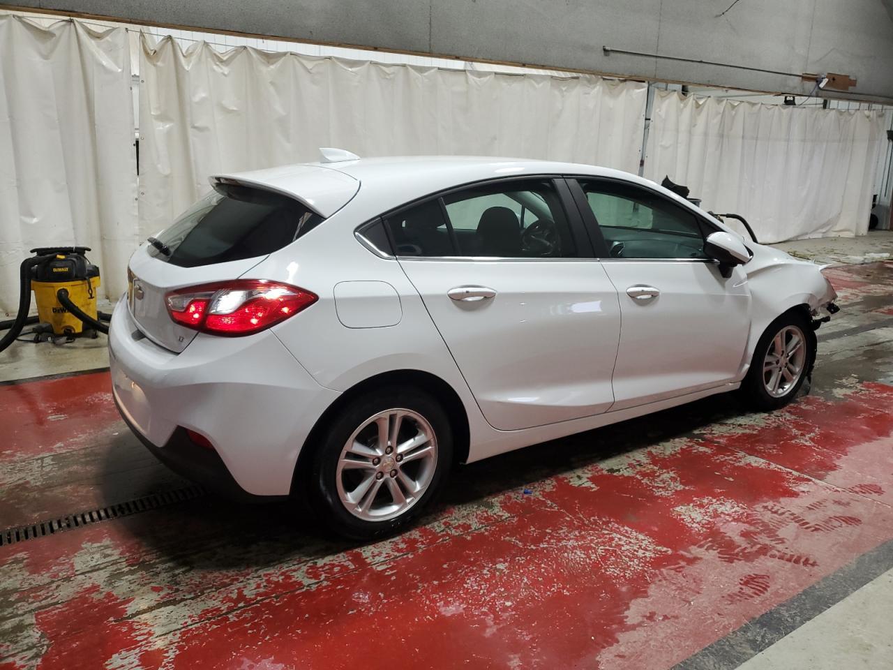 2017 CHEVROLET CRUZE