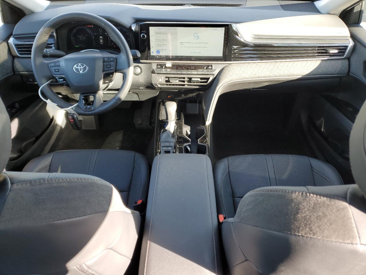 2025 TOYOTA CAMRY
