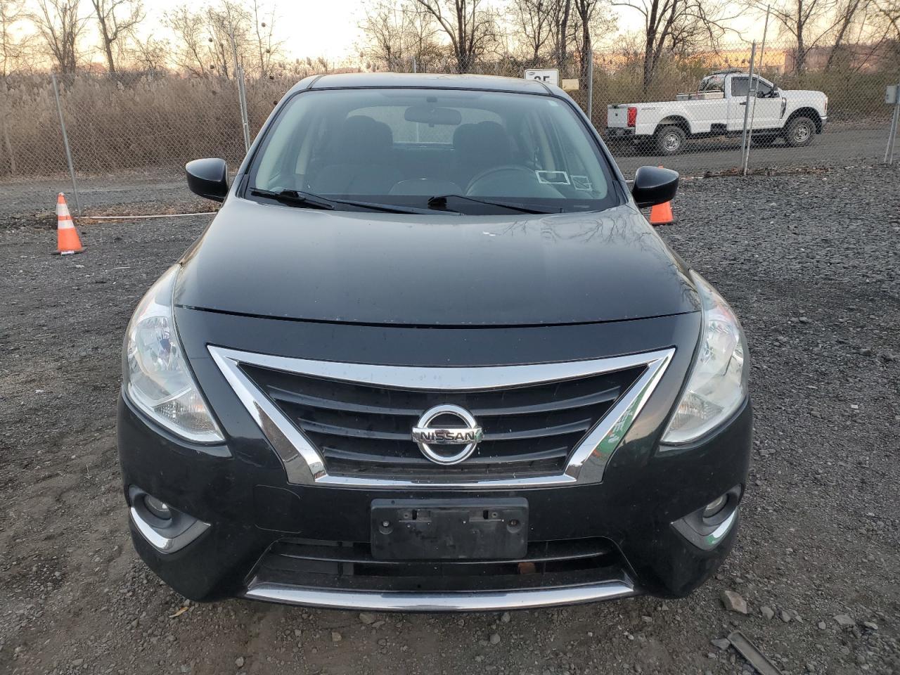 2018 NISSAN VERSA