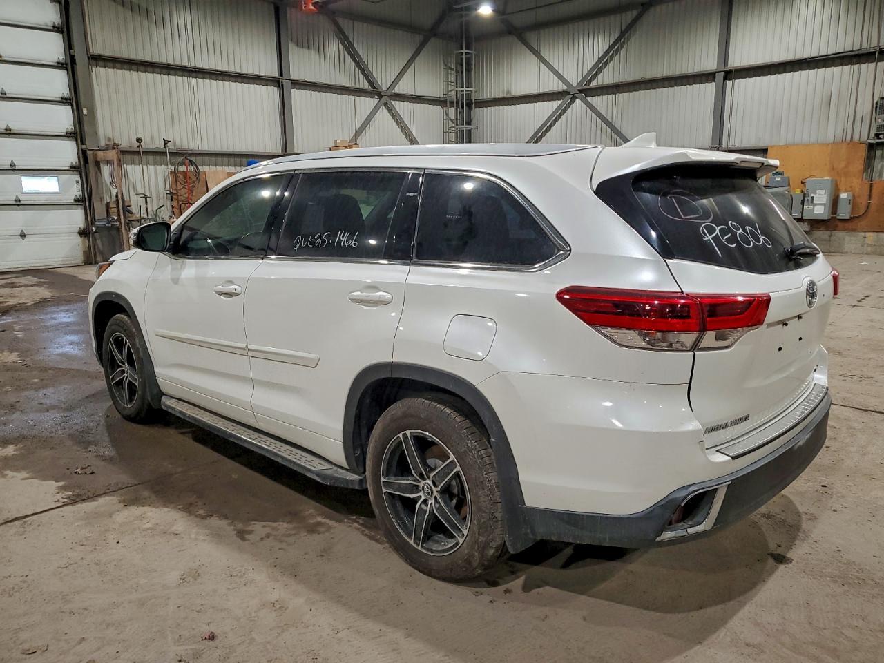 2017 TOYOTA HIGHLANDER