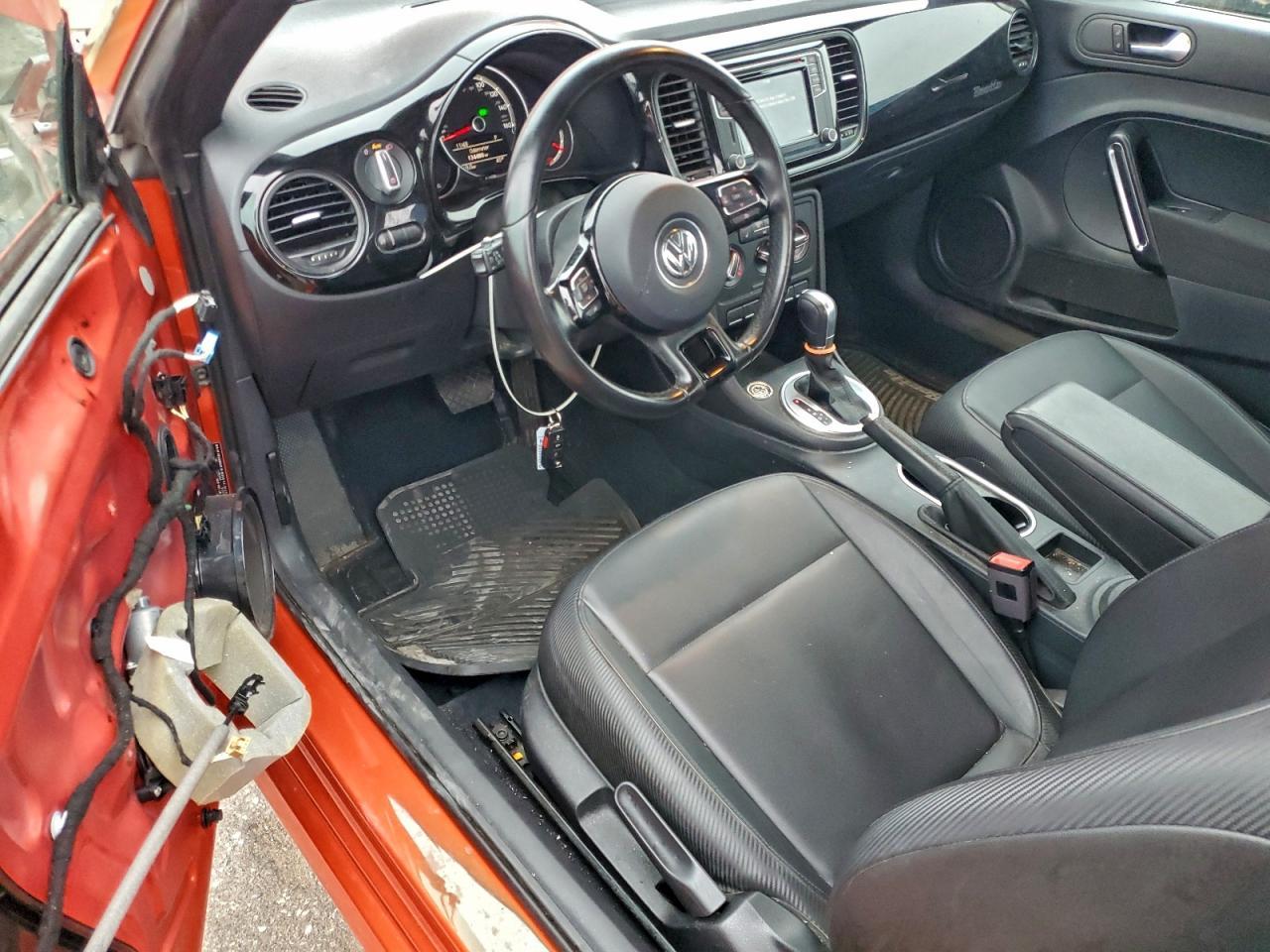 2018 VOLKSWAGEN Beetle