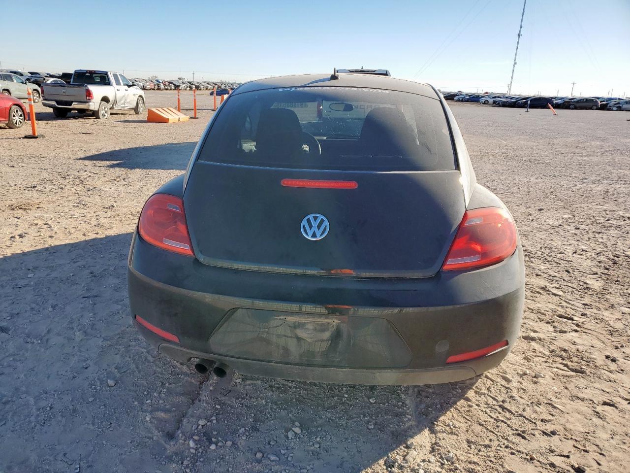 2014 VOLKSWAGEN Beetle