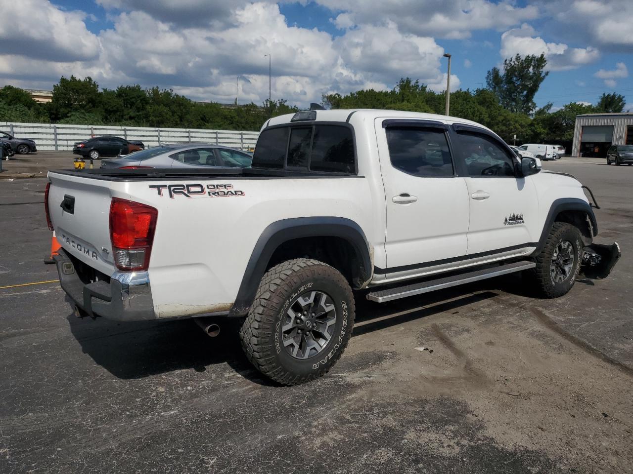 2016 TOYOTA TACOMA