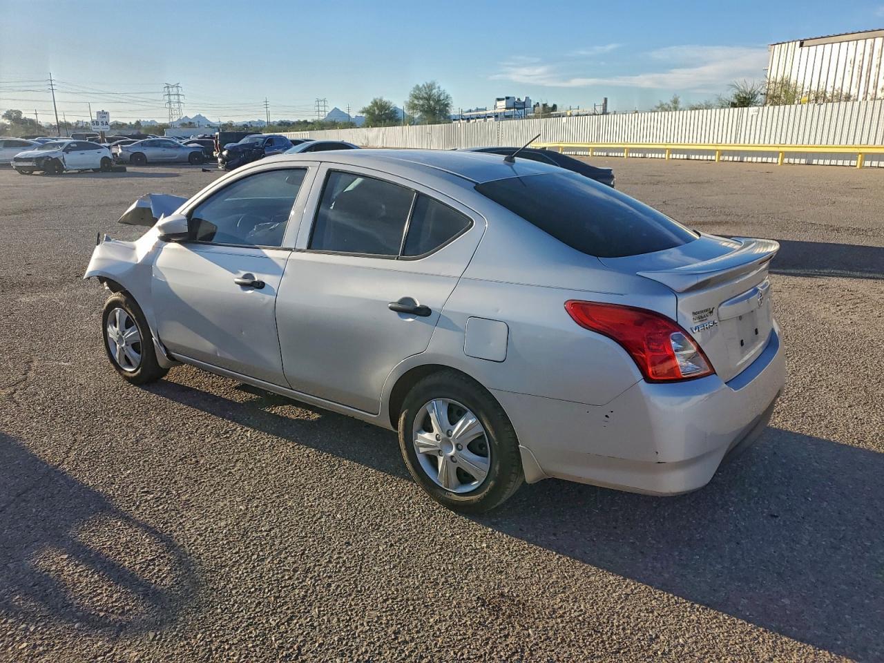 2017 NISSAN VERSA
