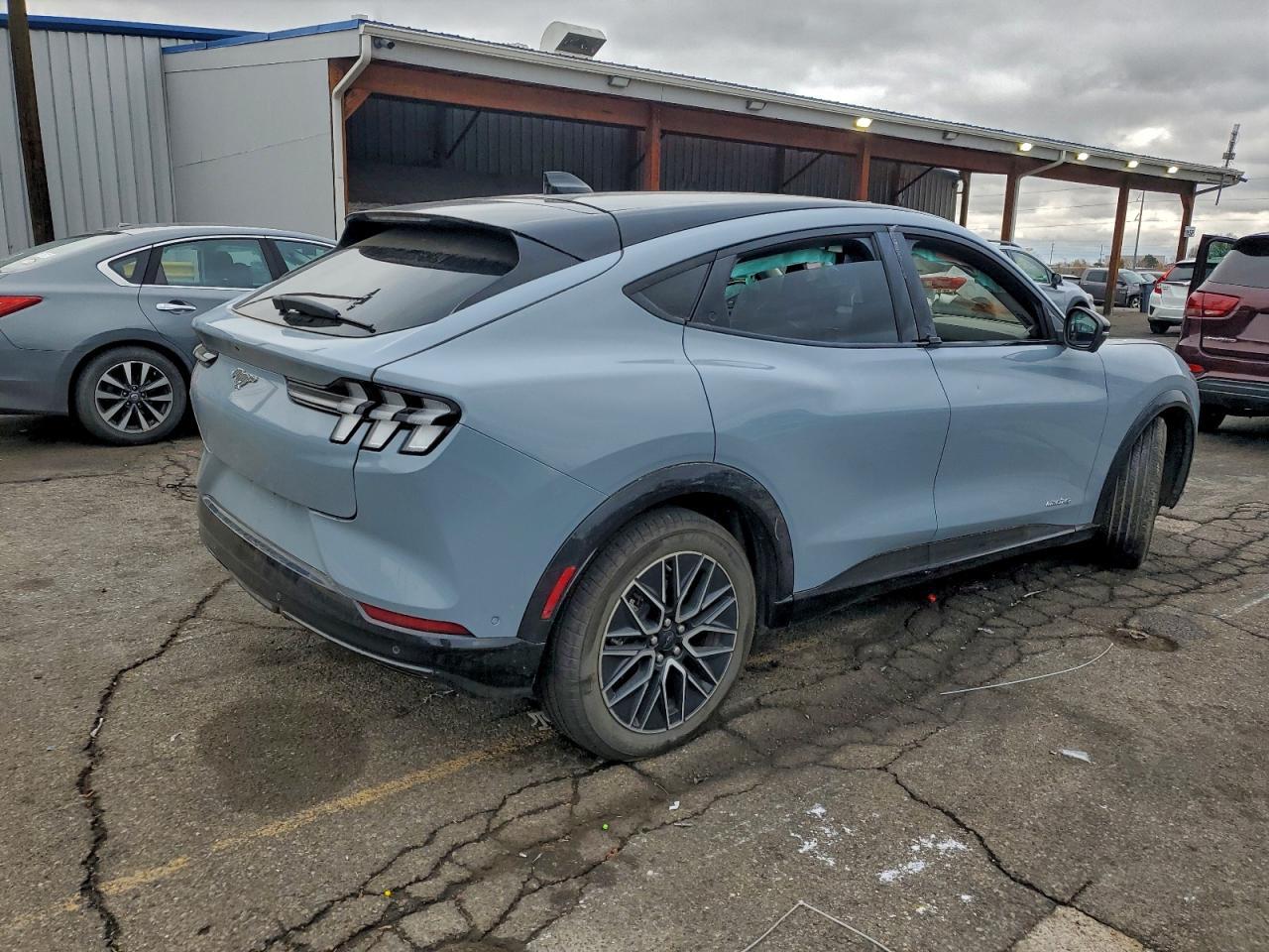 2024 FORD Mustang Mach-E
