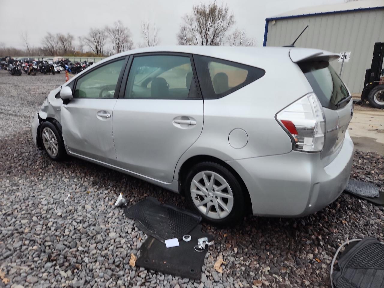 2012 TOYOTA PRIUS V