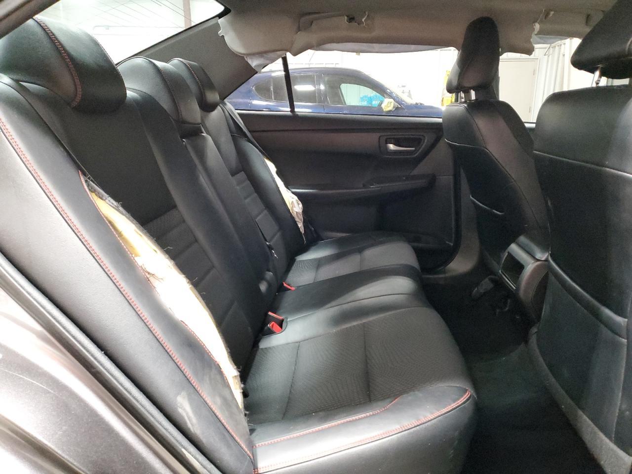 2016 TOYOTA CAMRY