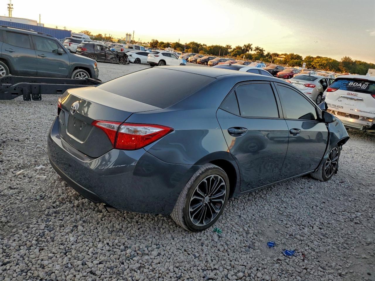 2016 TOYOTA COROLLA
