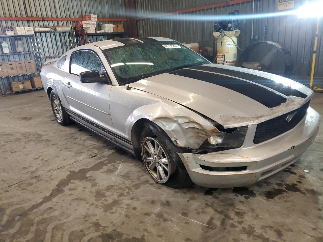 2005 FORD MUSTANG