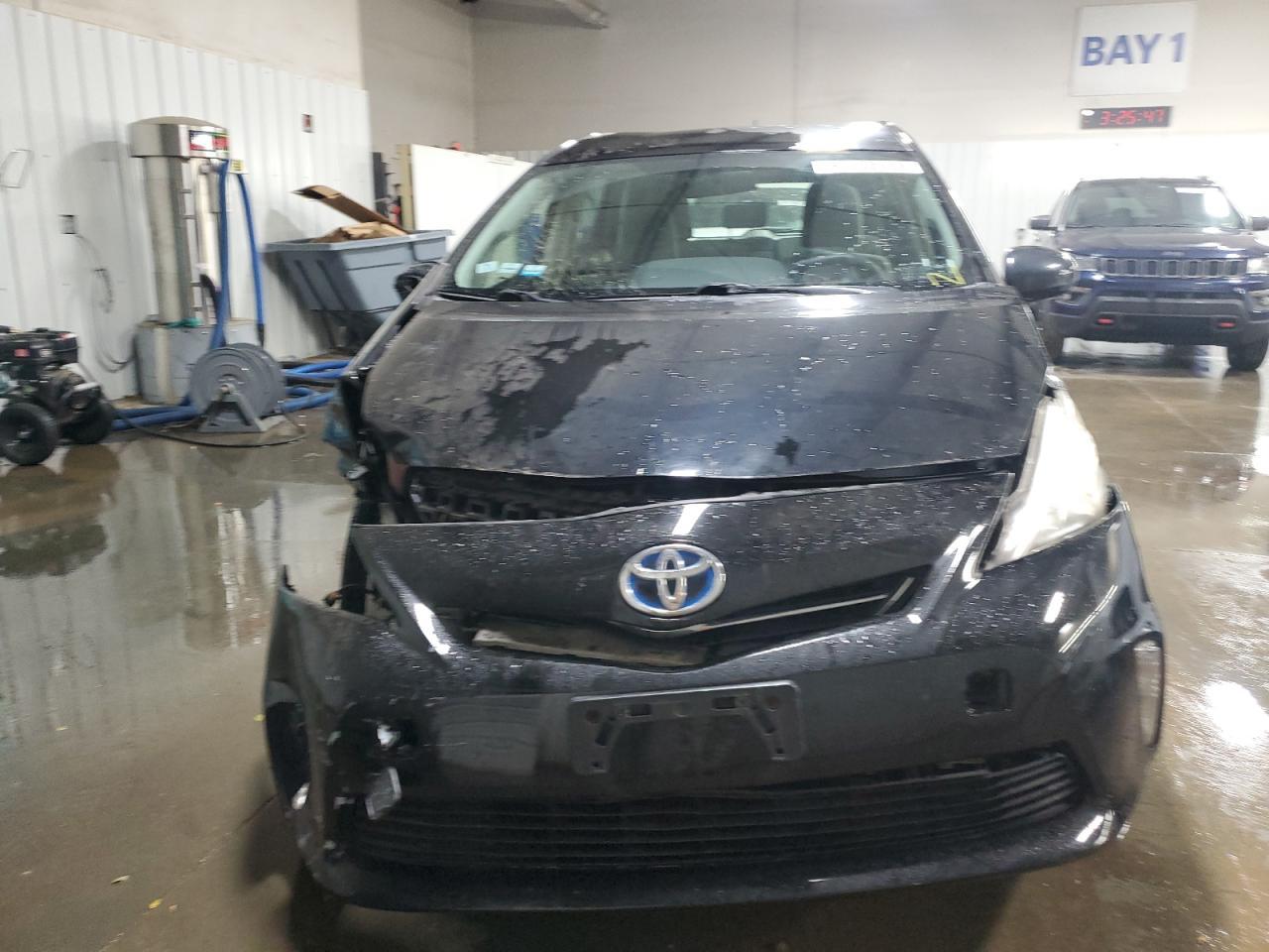 2012 TOYOTA PRIUS V