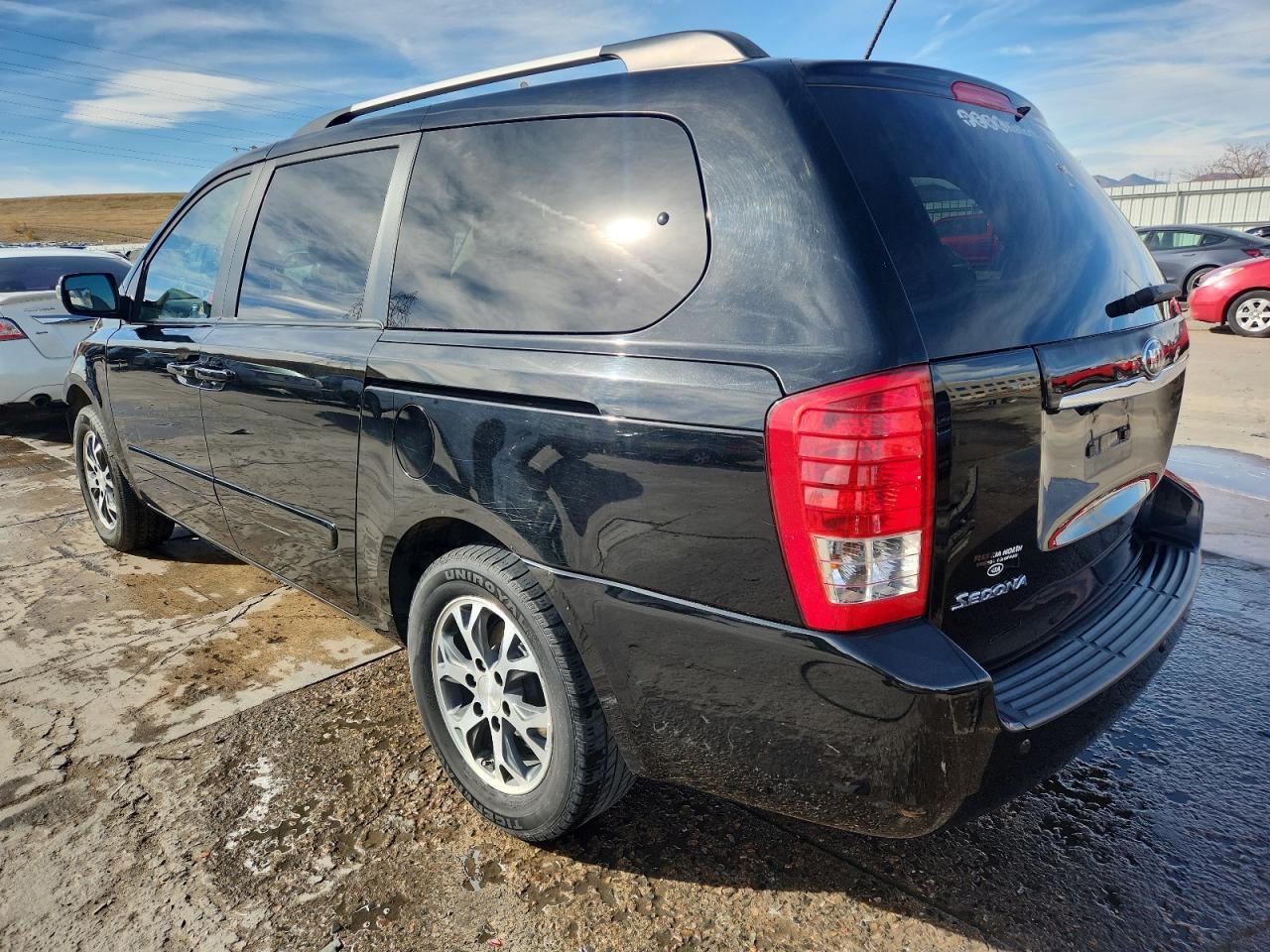 2014 KIA SEDONA