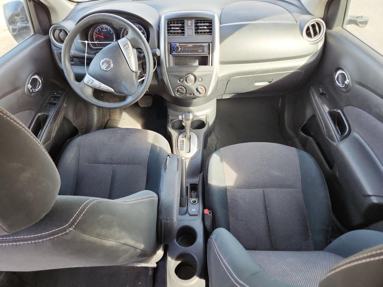 2015 NISSAN VERSA