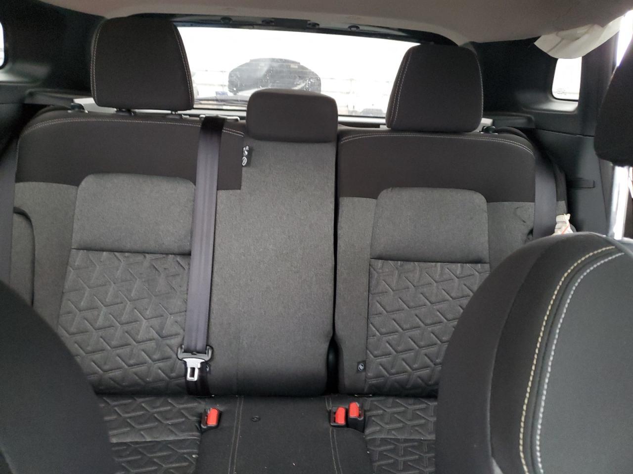 2025 NISSAN KICKS