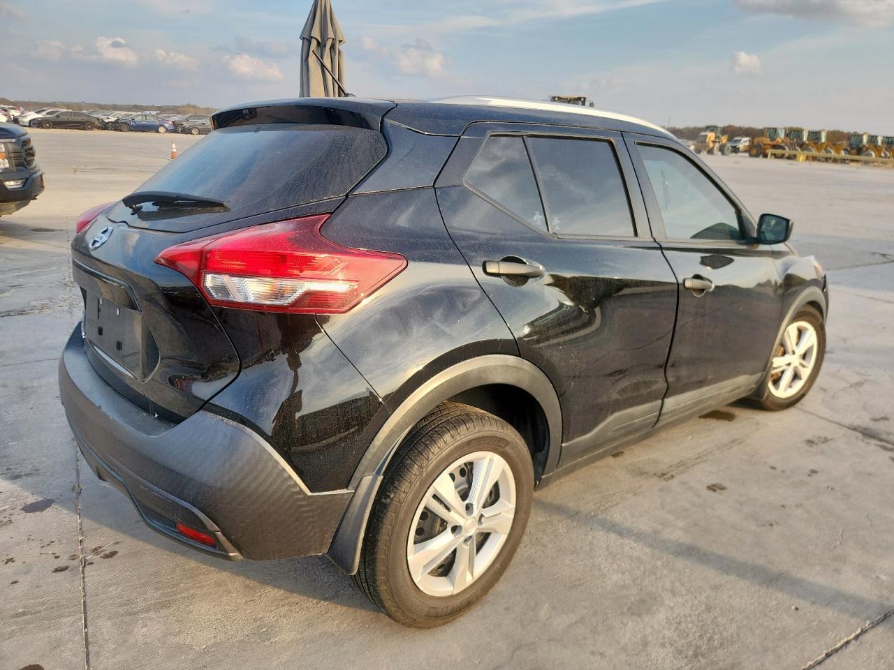 2019 NISSAN KICKS
