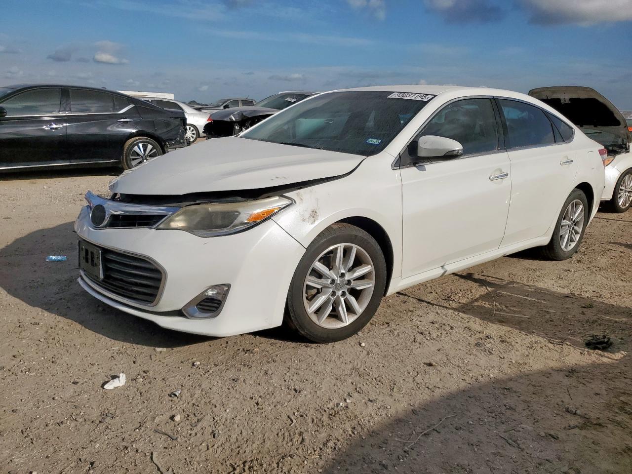 2014 TOYOTA Avalon