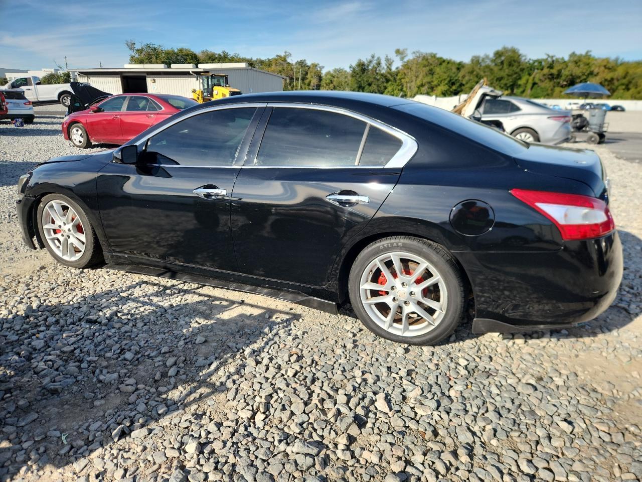2010 NISSAN Maxima