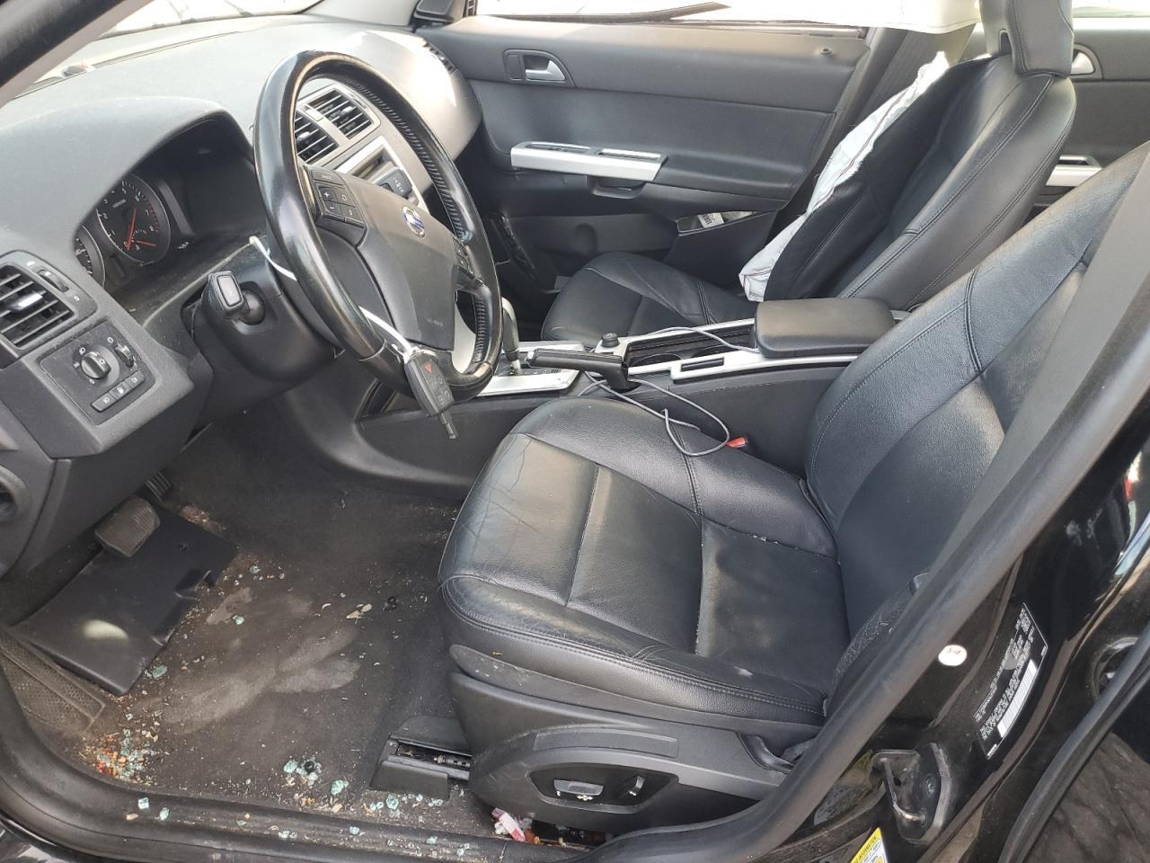 2010 VOLVO S40