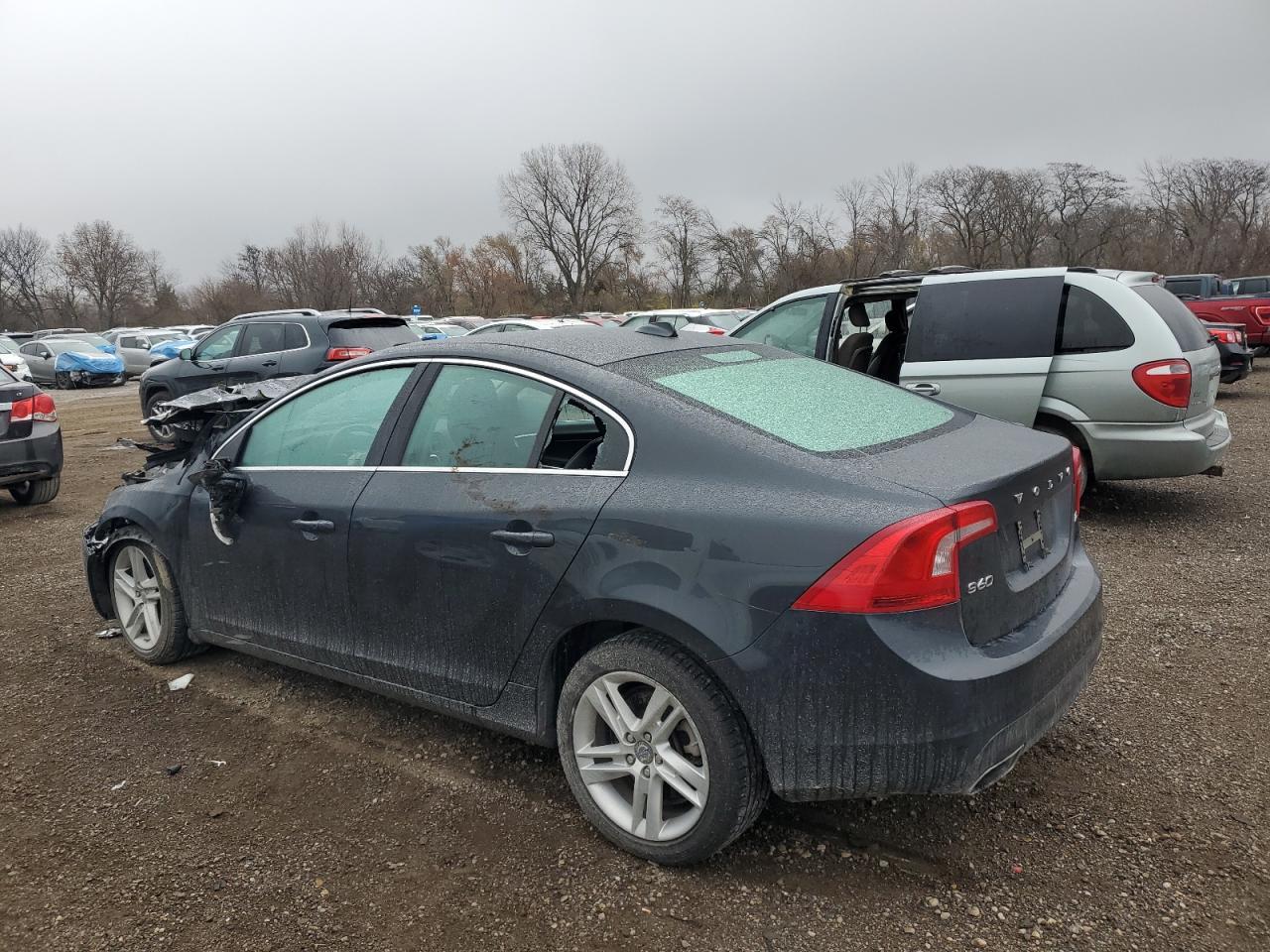 2015 VOLVO S60