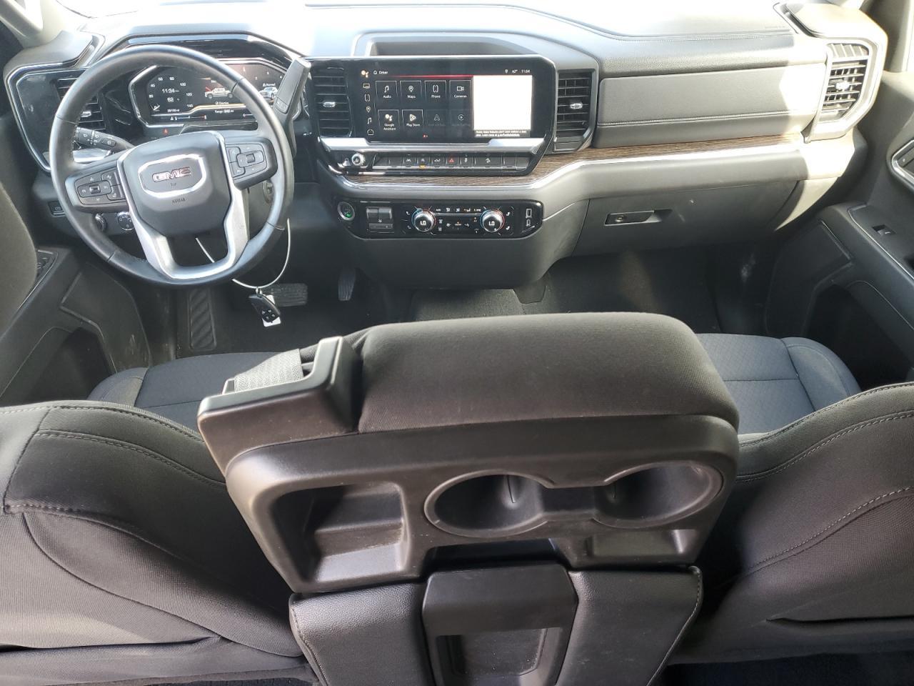 2023 GMC Sierra