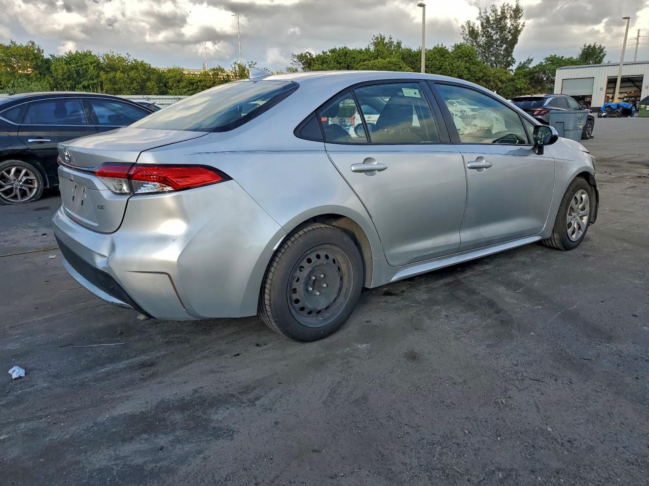 2021 TOYOTA COROLLA
