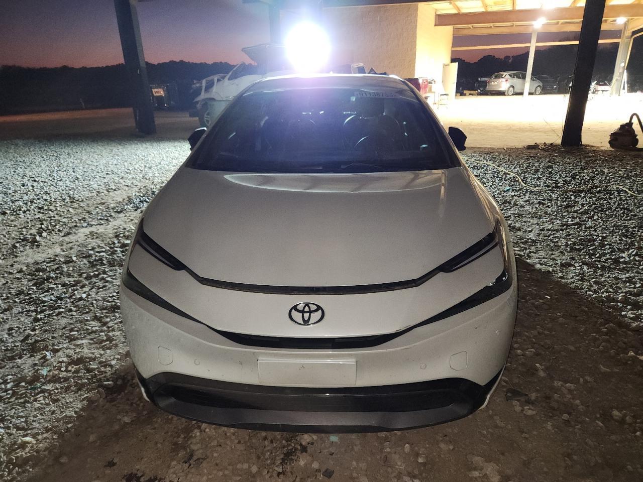 2024 TOYOTA PRIUS
