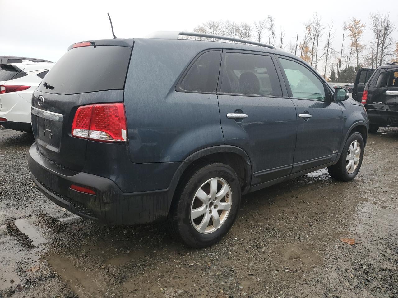 2011 KIA SORENTO