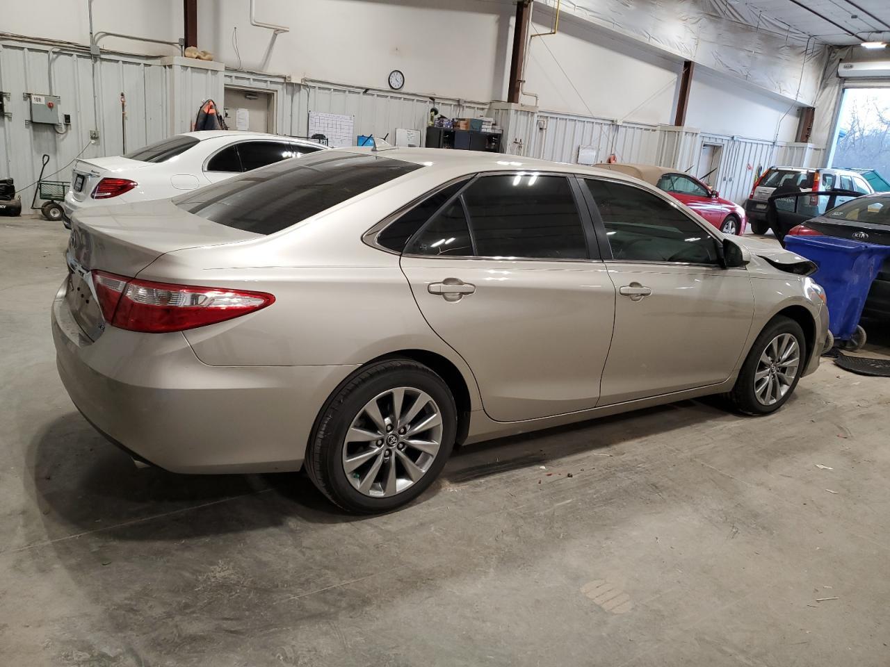 2017 TOYOTA CAMRY