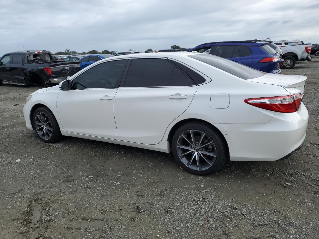 2015 TOYOTA CAMRY