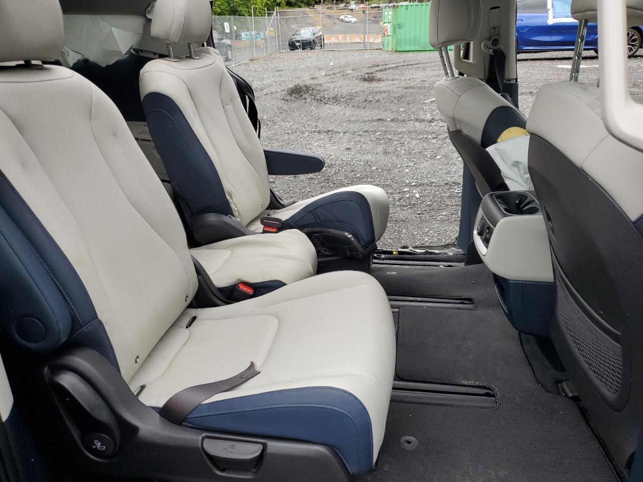 2025 KIA Carnival