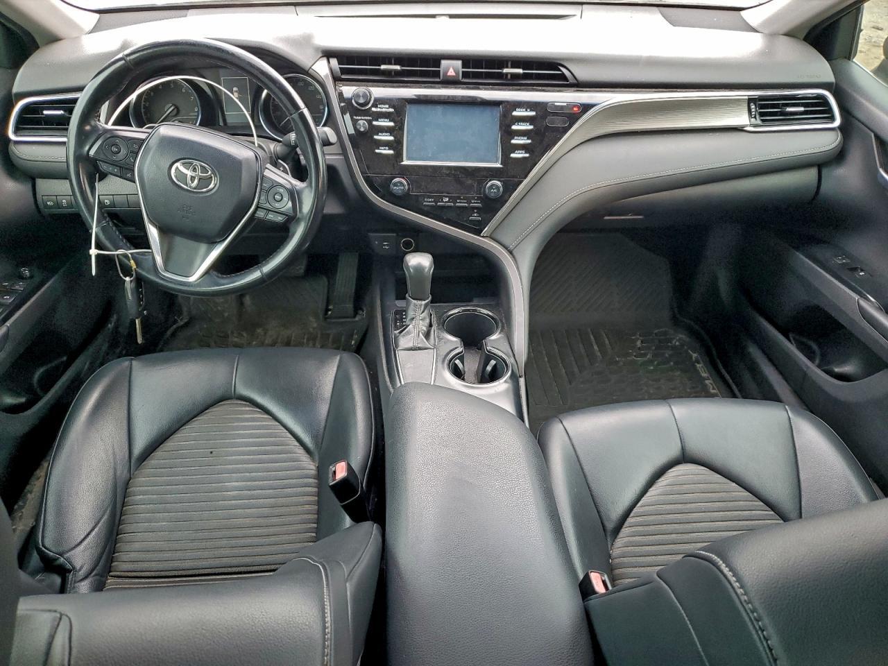 2018 TOYOTA CAMRY