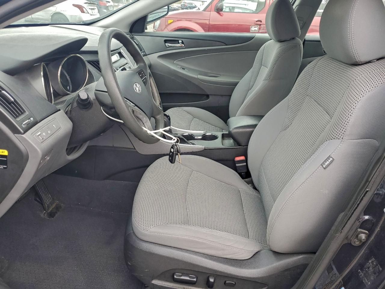 2012 HYUNDAI SONATA