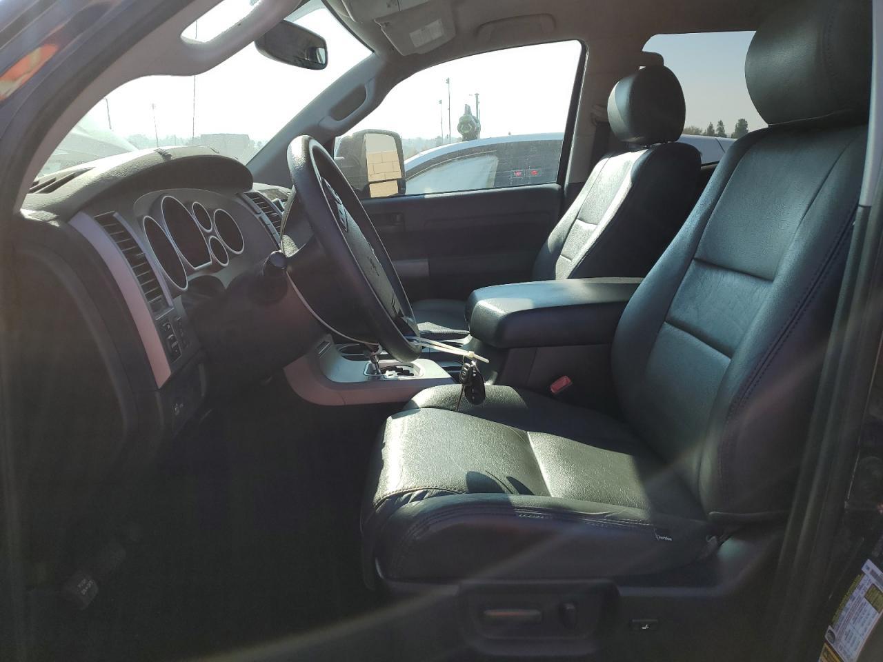 2011 TOYOTA TUNDRA