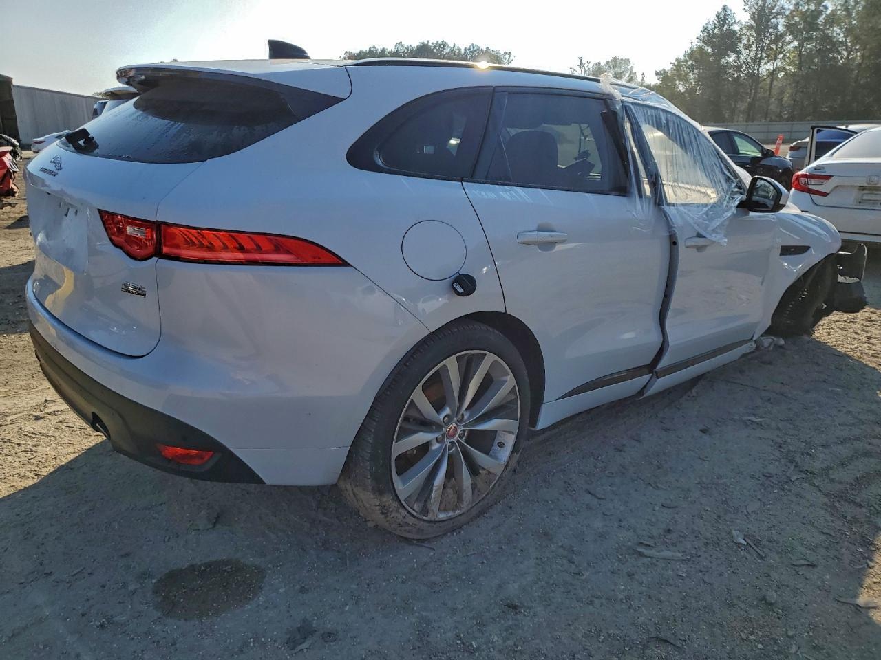 2020 JAGUAR F-Pace