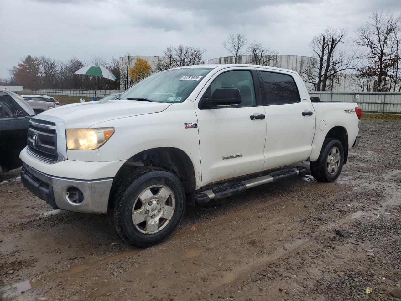 2011 TOYOTA TUNDRA