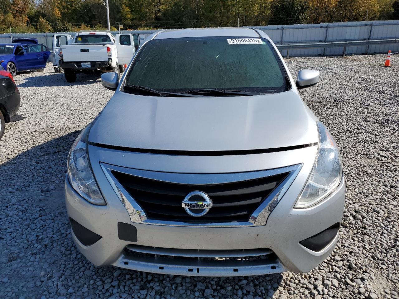 2017 NISSAN VERSA
