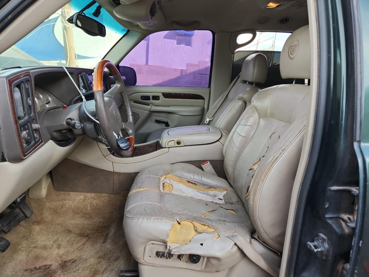 2002 CADILLAC ESCALADE