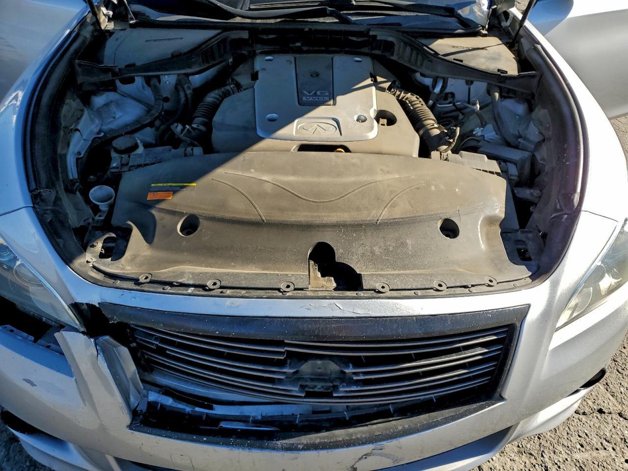 2011 INFINITI M37