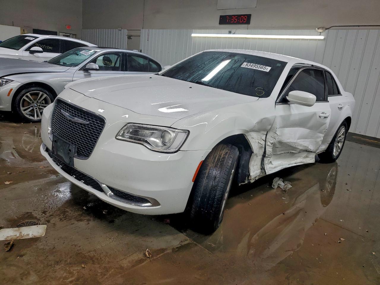 2017 CHRYSLER 300