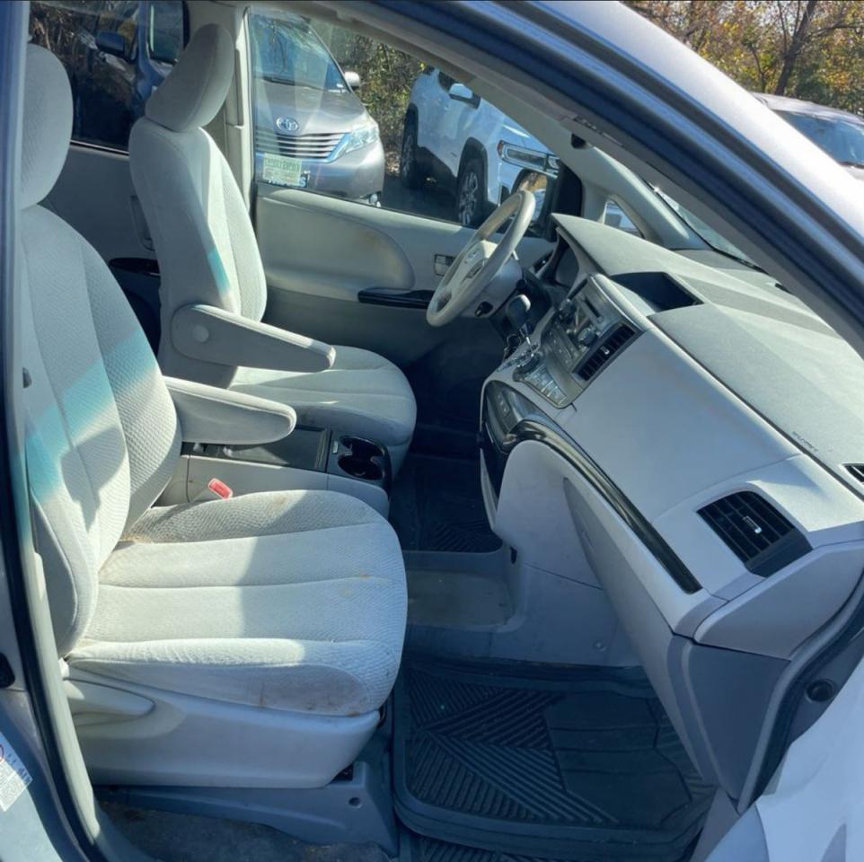 2013 TOYOTA SIENNA