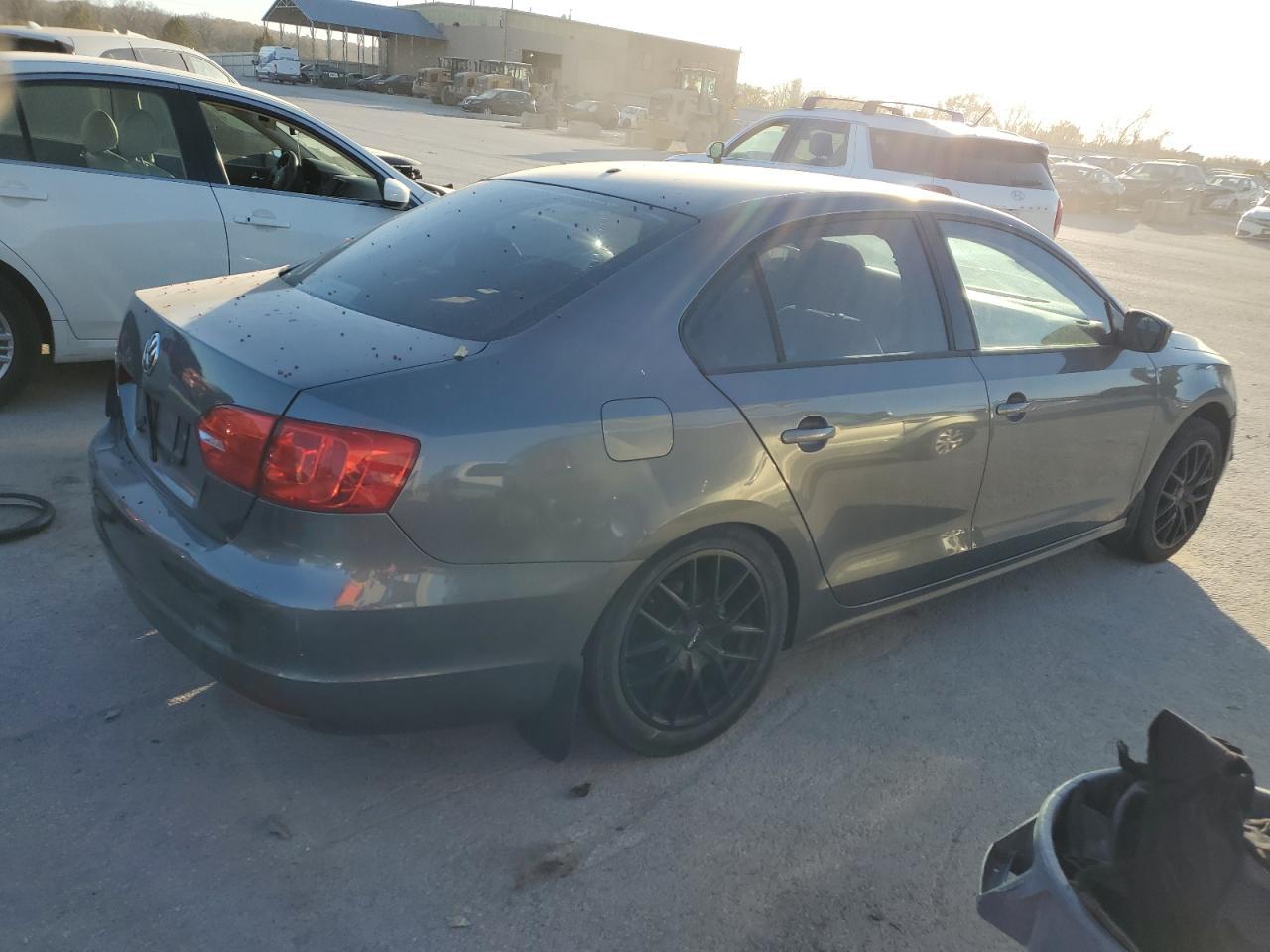2012 VOLKSWAGEN JETTA
