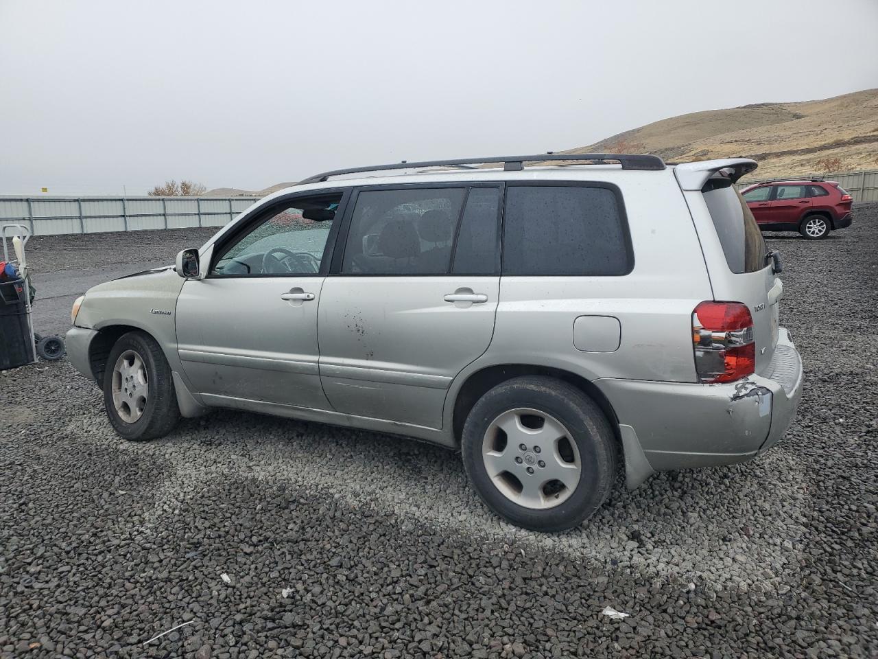 2005 TOYOTA HIGHLANDER