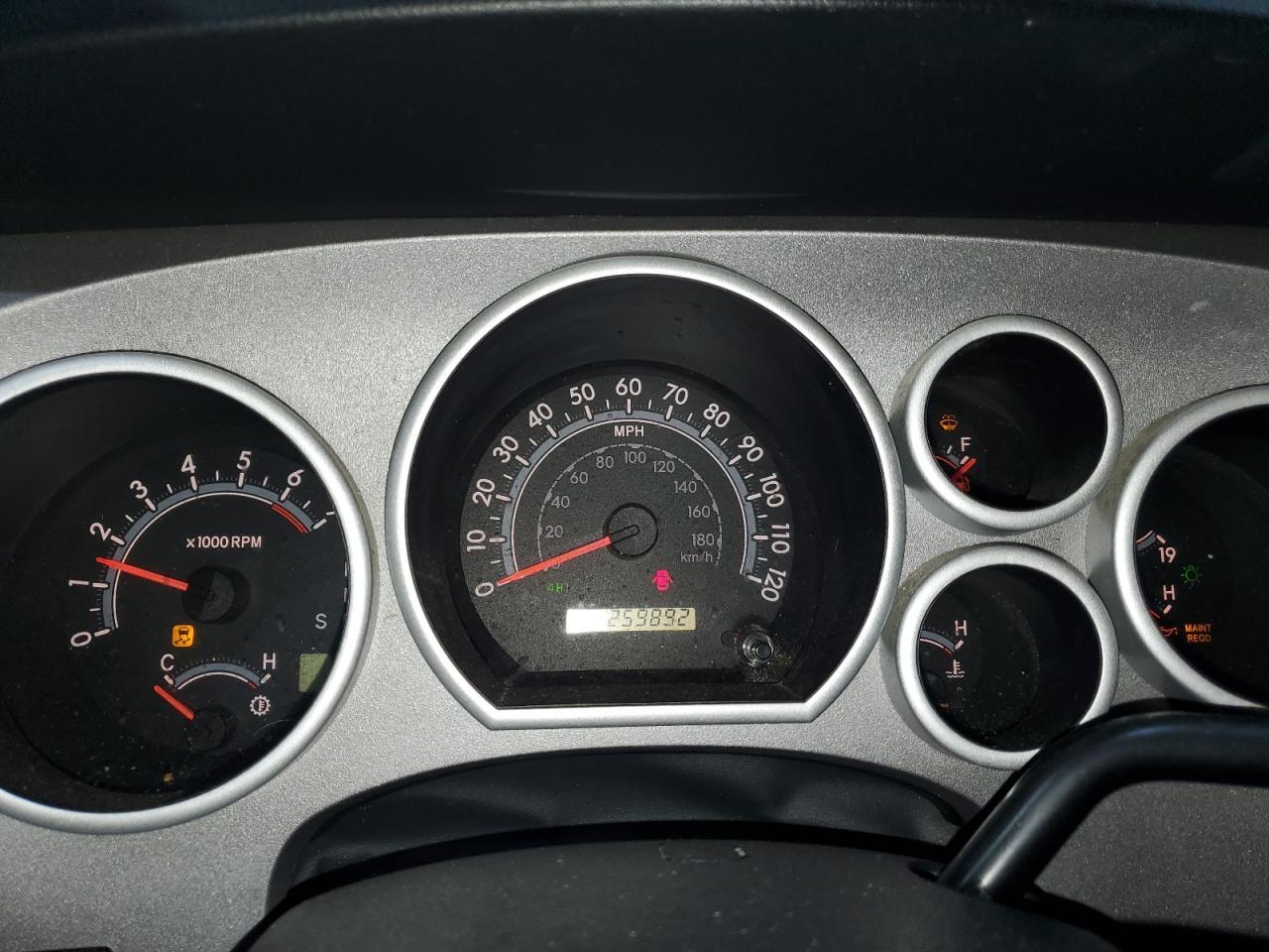 2011 TOYOTA TUNDRA
