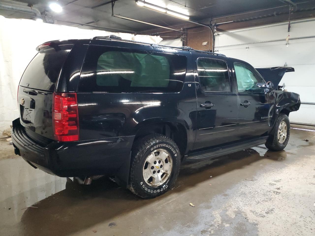 2013 CHEVROLET Suburban