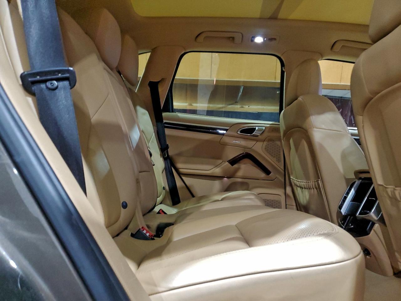 2013 PORSCHE CAYENNE